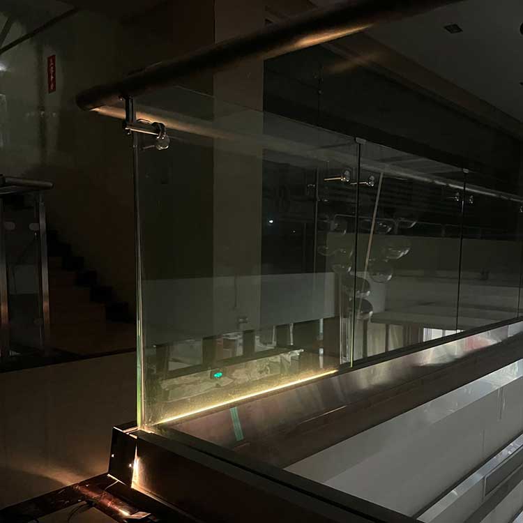 Frameless Tempered LED Glass Railing With LED Light Glass Balustrade Aluminum U Channel Railing Balcony