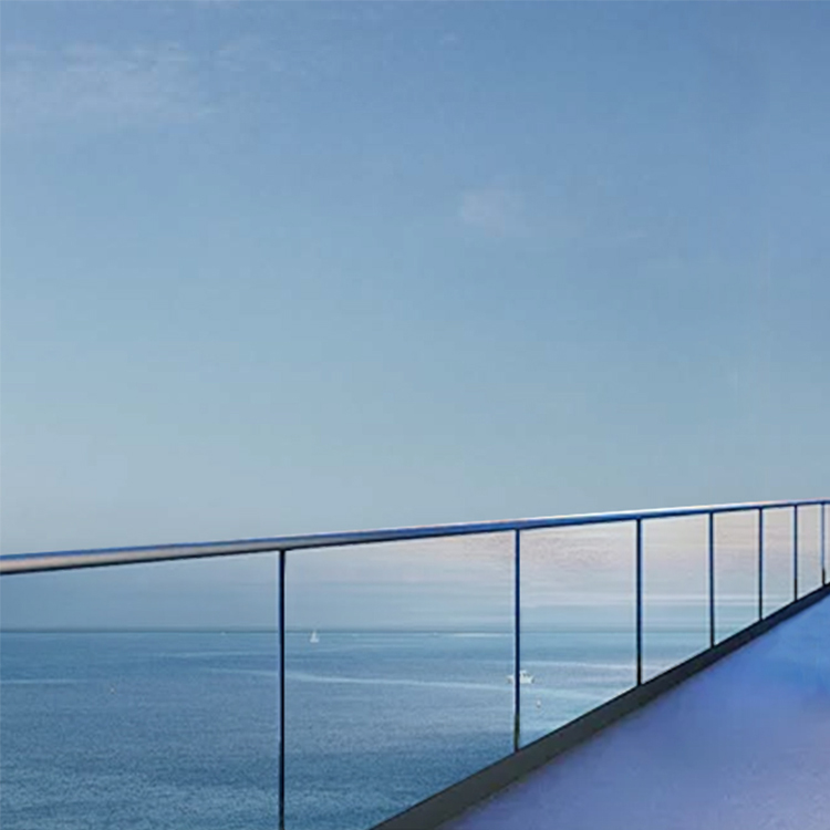 Glass balcony balustrade