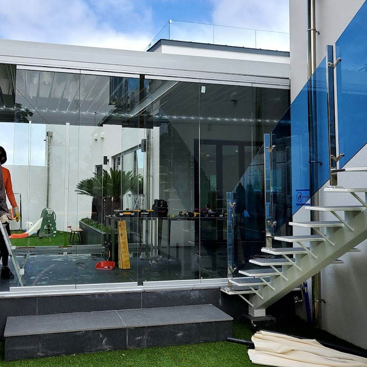 Frameless Glass Sliding Patio Door