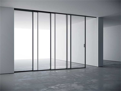 The balcony is equipped with a glass sliding door, and the door frame is beautiful in this way!