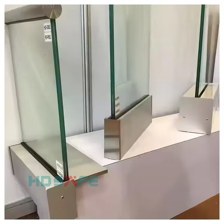Modern Frameless Aluminum U Channel Glass Railing Balcony Pool Staircase Safety Glass Balustrade Baluster Parapet