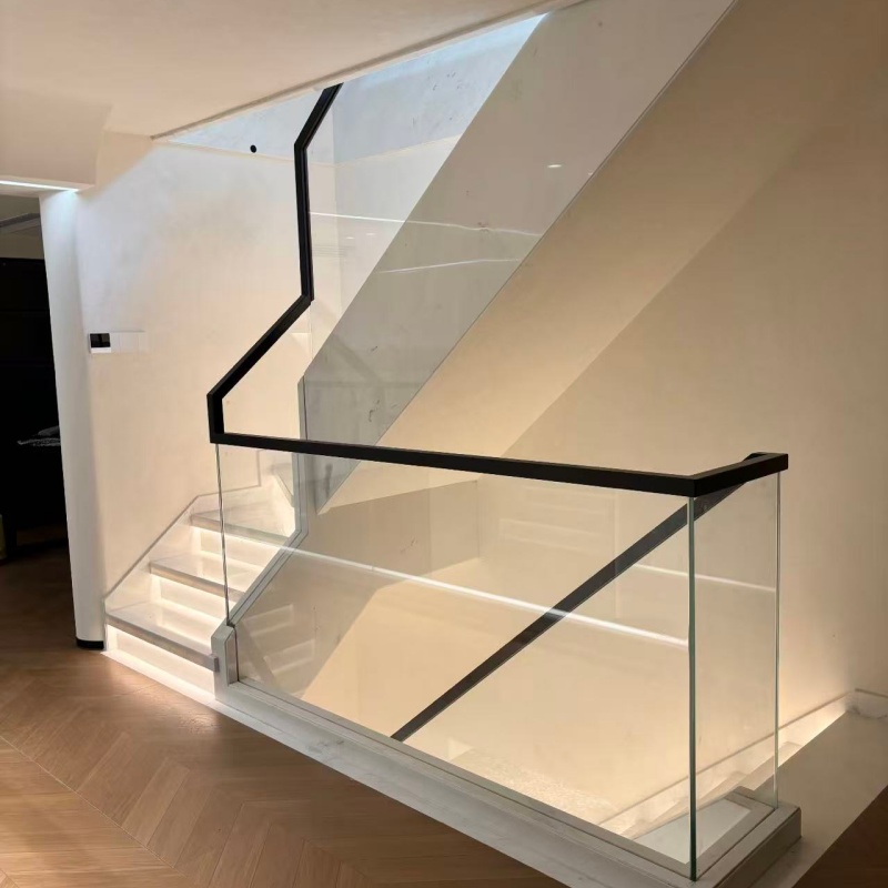 Australian Holiday Apartment Villa Glass Handrail Project Glass Balustrade Glass Barrier for Decking Railing System Floor Mounted
